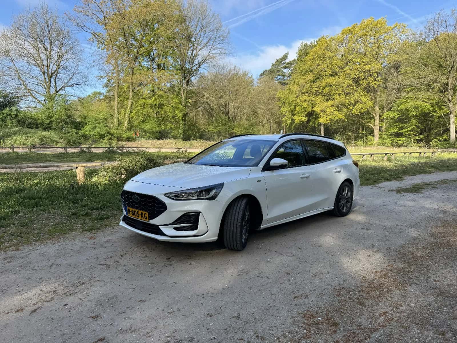 Ford Focus (2022) — foto 1