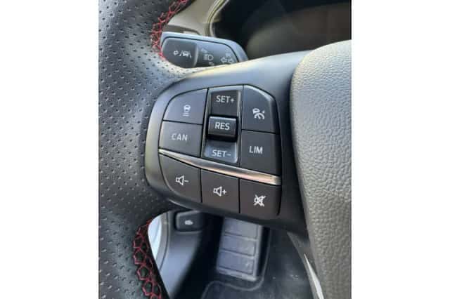 Ford Focus (2022) thumbnail 11