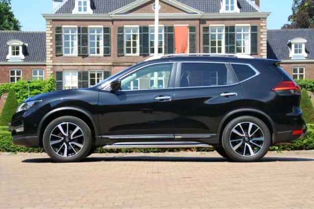 Nissan X-Trail (2020) thumbnail 2