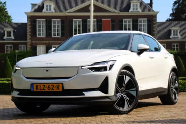 Polestar 2 (2024) thumbnail 1