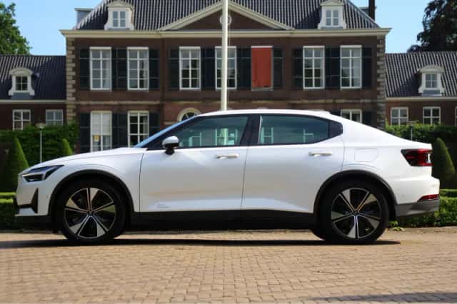 Polestar 2 (2024) thumbnail 2