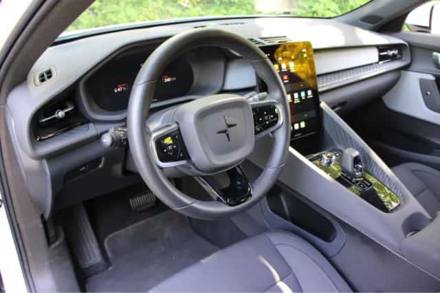 Polestar 2 (2024) thumbnail 4