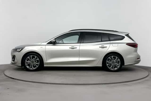Ford Focus (2024) thumbnail 2
