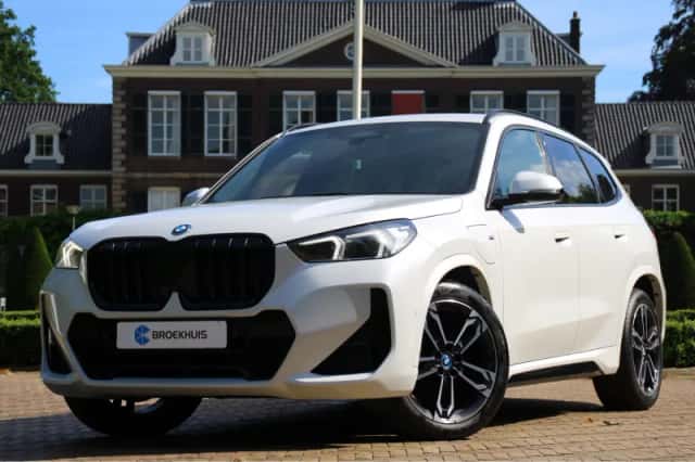 BMW X1 (2023) thumbnail 1