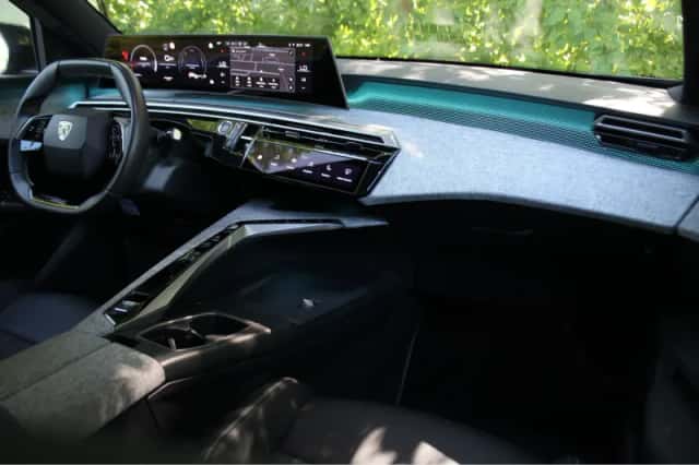 Peugeot 3008 (2025) thumbnail 6