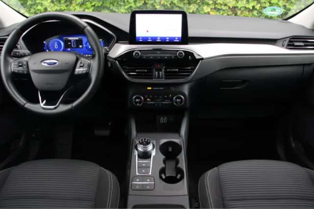 Ford Kuga (2021) thumbnail 5
