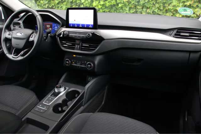 Ford Kuga (2021) thumbnail 6