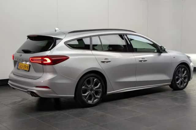 Ford Focus (2025) thumbnail 4