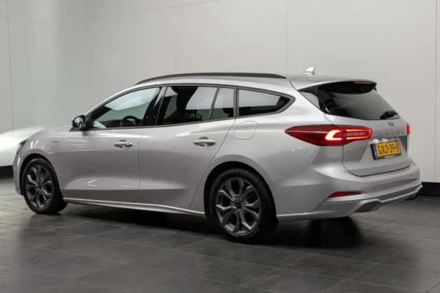 Ford Focus (2025) thumbnail 5
