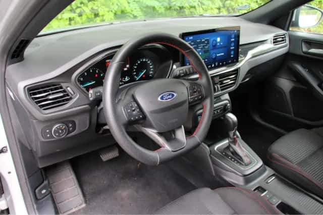 Ford Focus (2025) thumbnail 6
