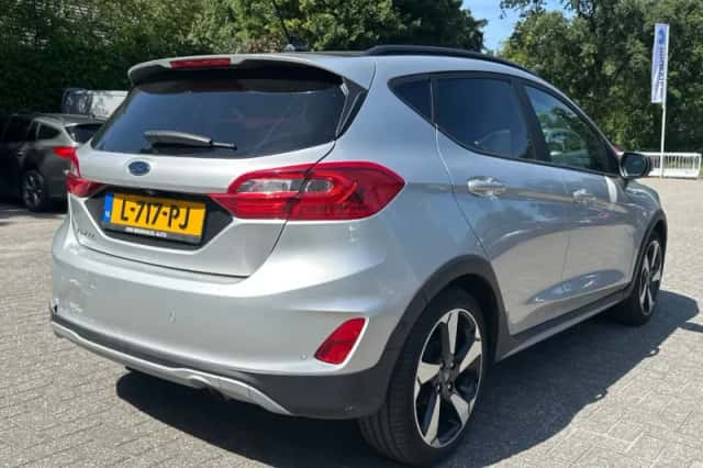 Ford Fiesta (2021) thumbnail 4