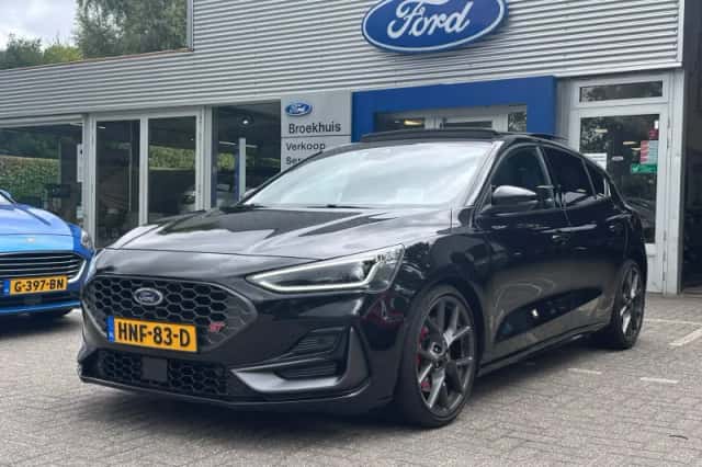 Ford Focus (2023) thumbnail 1