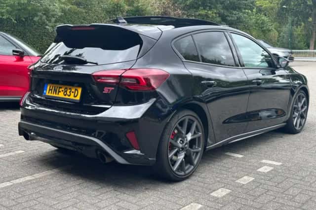 Ford Focus (2023) thumbnail 4