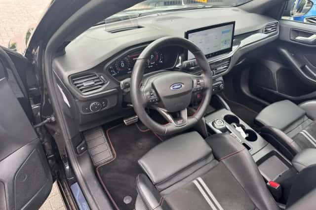Ford Focus (2023) thumbnail 5