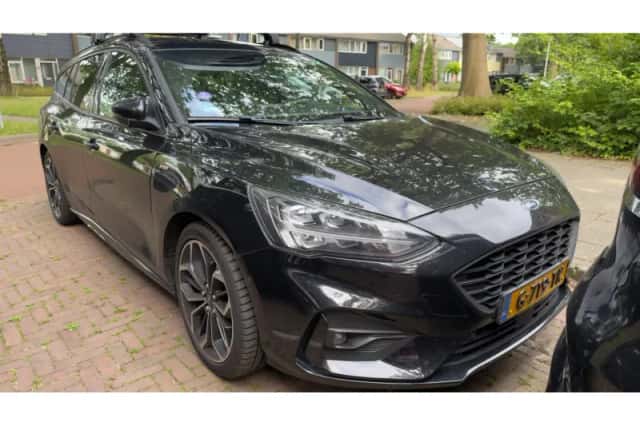 Ford Focus (2020) thumbnail 3