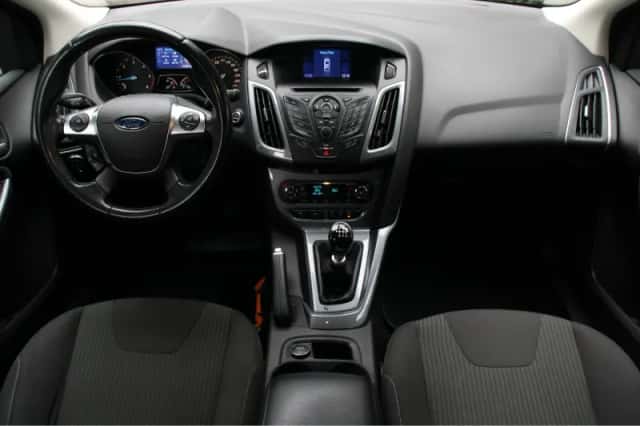 Ford Focus (2013) thumbnail 5