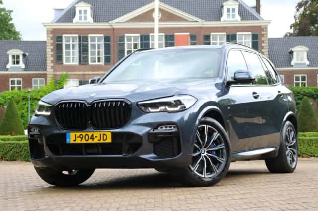BMW X5 (2020) thumbnail 1