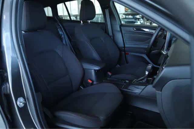 Ford Focus (2025) thumbnail 3