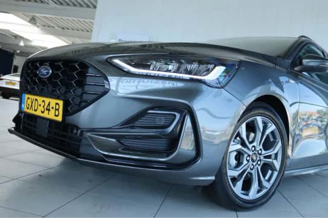 Ford Focus (2025) thumbnail 5