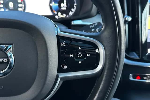 Volvo V60 (2021) thumbnail 16