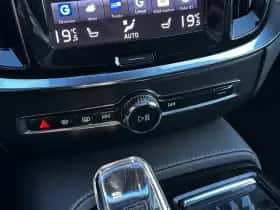 Volvo V60 (2021) thumbnail 23