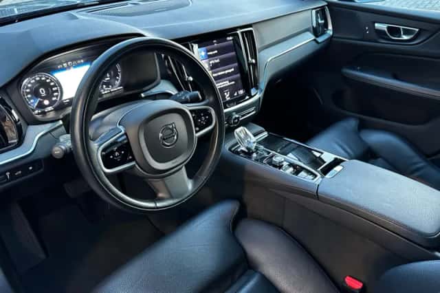 Volvo V60 (2021) thumbnail 25