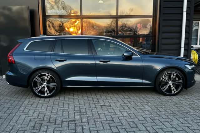 Volvo V60 (2021) thumbnail 7