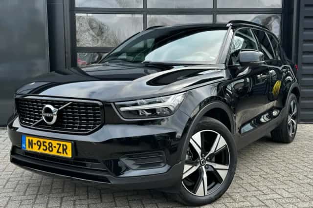 Volvo XC40 (2022) thumbnail 1