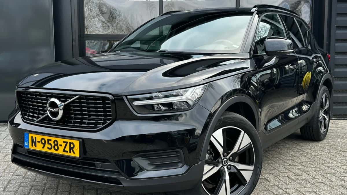 Volvo XC40 (2022) — foto 1