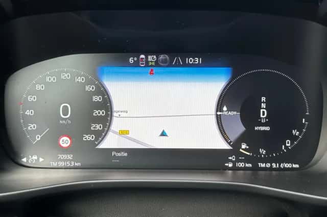 Volvo XC40 (2022) thumbnail 15