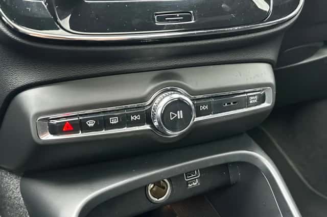 Volvo XC40 (2022) thumbnail 27