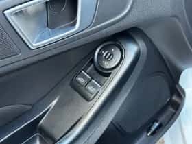 Ford Fiesta (2017) thumbnail 11