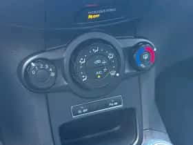 Ford Fiesta (2017) thumbnail 22