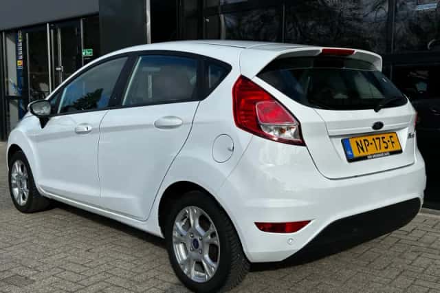 Ford Fiesta (2017) thumbnail 4