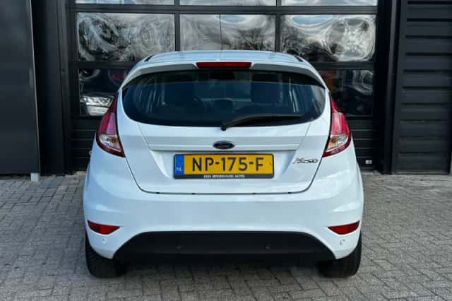 Ford Fiesta (2017) thumbnail 5