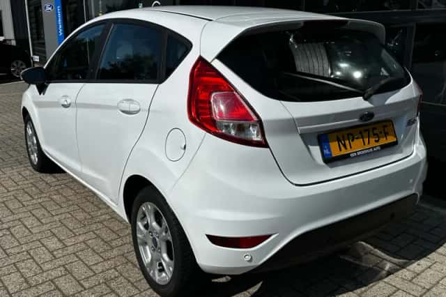 Ford Fiesta (2017) thumbnail 4