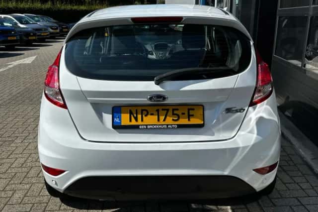 Ford Fiesta (2017) thumbnail 5