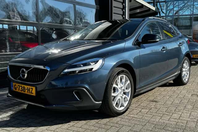 Volvo V40 (2019) thumbnail 2