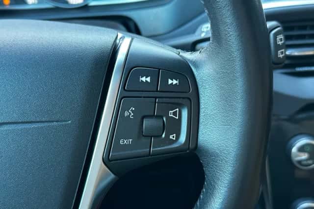 Volvo V40 (2019) thumbnail 16