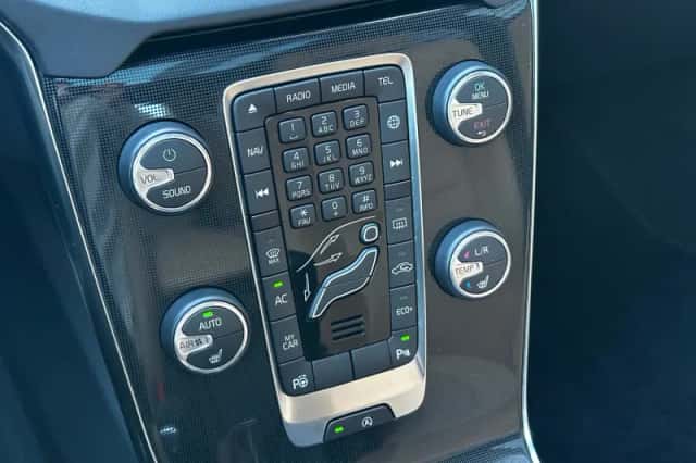 Volvo V40 (2019) thumbnail 23
