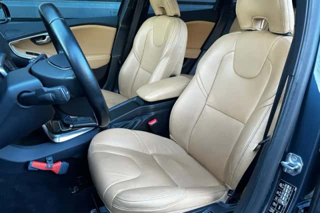 Volvo V40 (2019) thumbnail 26