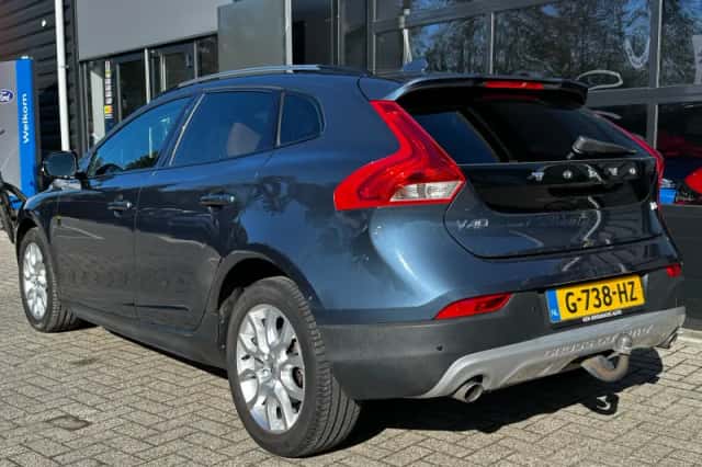 Volvo V40 (2019) thumbnail 4