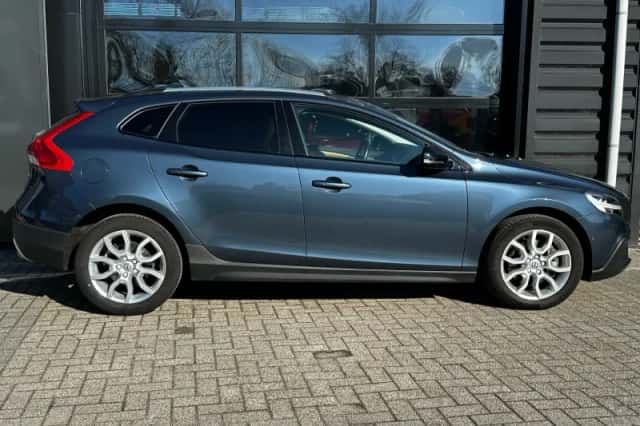 Volvo V40 (2019) thumbnail 7
