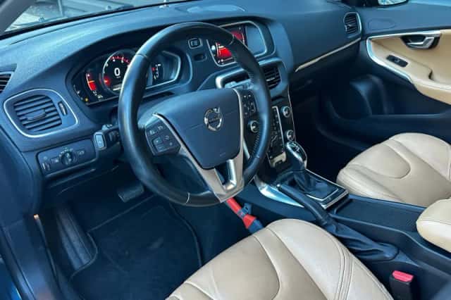 Volvo V40 (2019) thumbnail 10