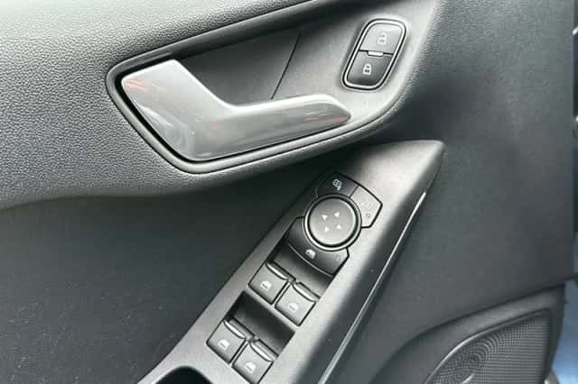 Ford Fiesta (2023) thumbnail 11