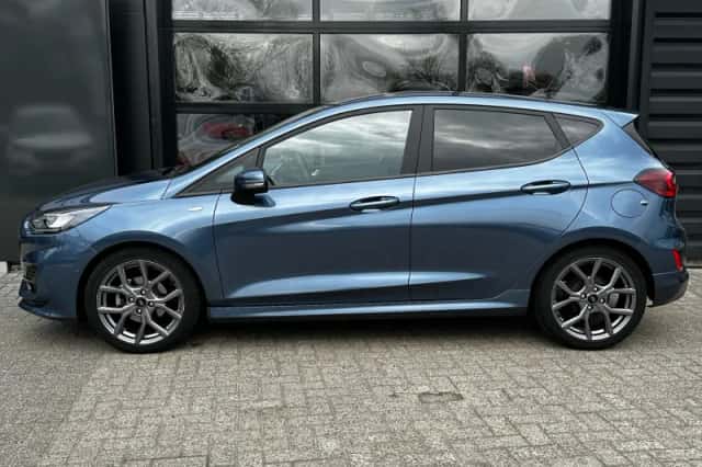 Ford Fiesta (2023) thumbnail 3