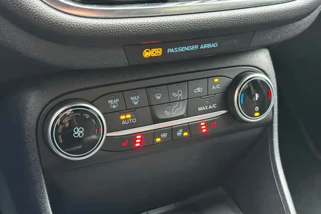 Ford Fiesta (2023) thumbnail 23
