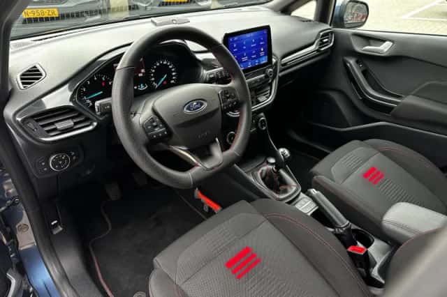 Ford Fiesta (2023) thumbnail 10