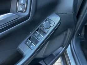 Ford Kuga (2022) thumbnail 11