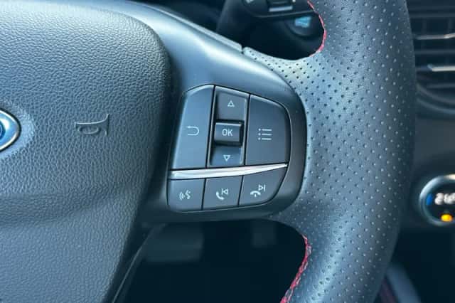 Ford Kuga (2022) thumbnail 15